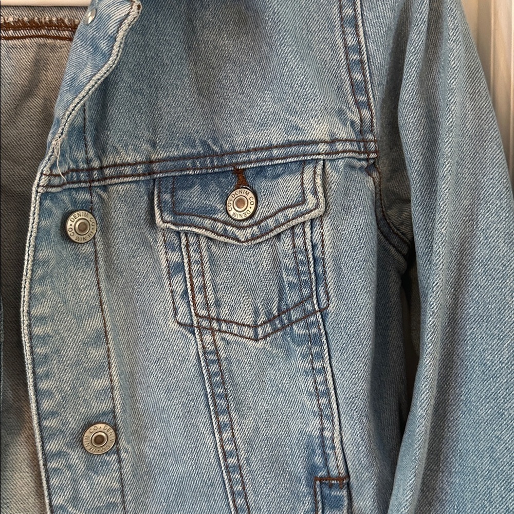 Women’s Denim Co. Light Blue Hand Painted Anime Sailor Moon Denim Jacket Size 2 - Picture 7 of 8